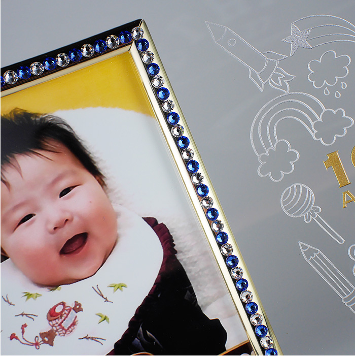 誕生石カラーのスワロフスキーが入るすてきなガラス製フォトフレーム